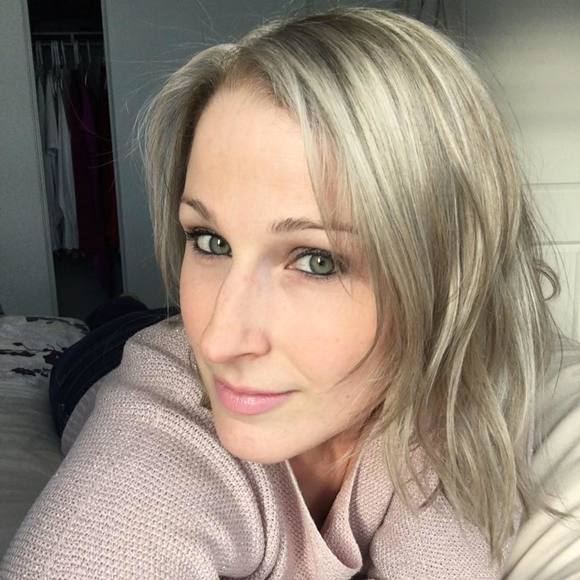 lauraadams572